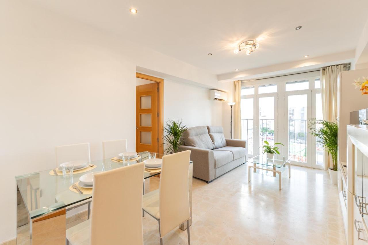 Charming 3 Bedroom Apartment At Triana Center By Oui Sevilla Buitenkant foto