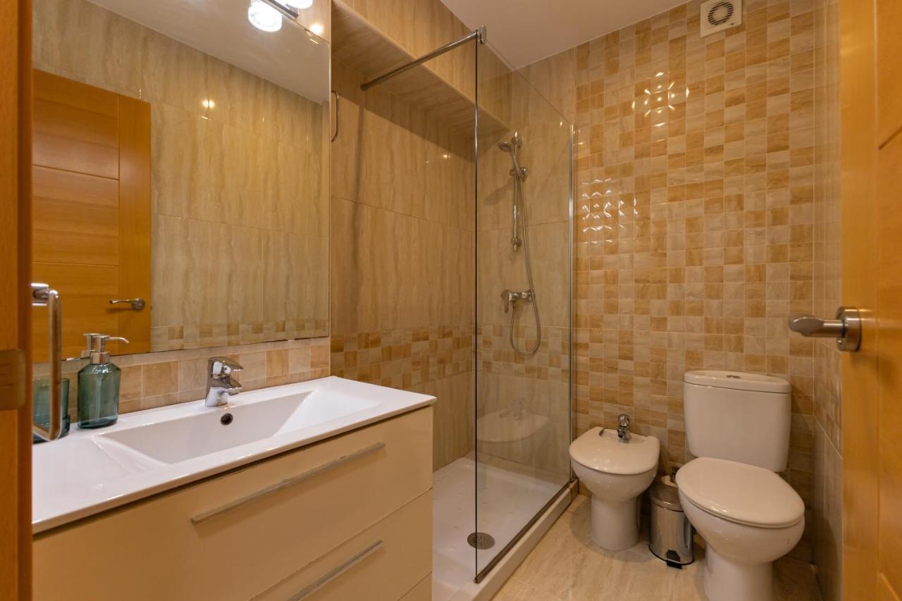 Charming 3 Bedroom Apartment At Triana Center By Oui Sevilla Buitenkant foto