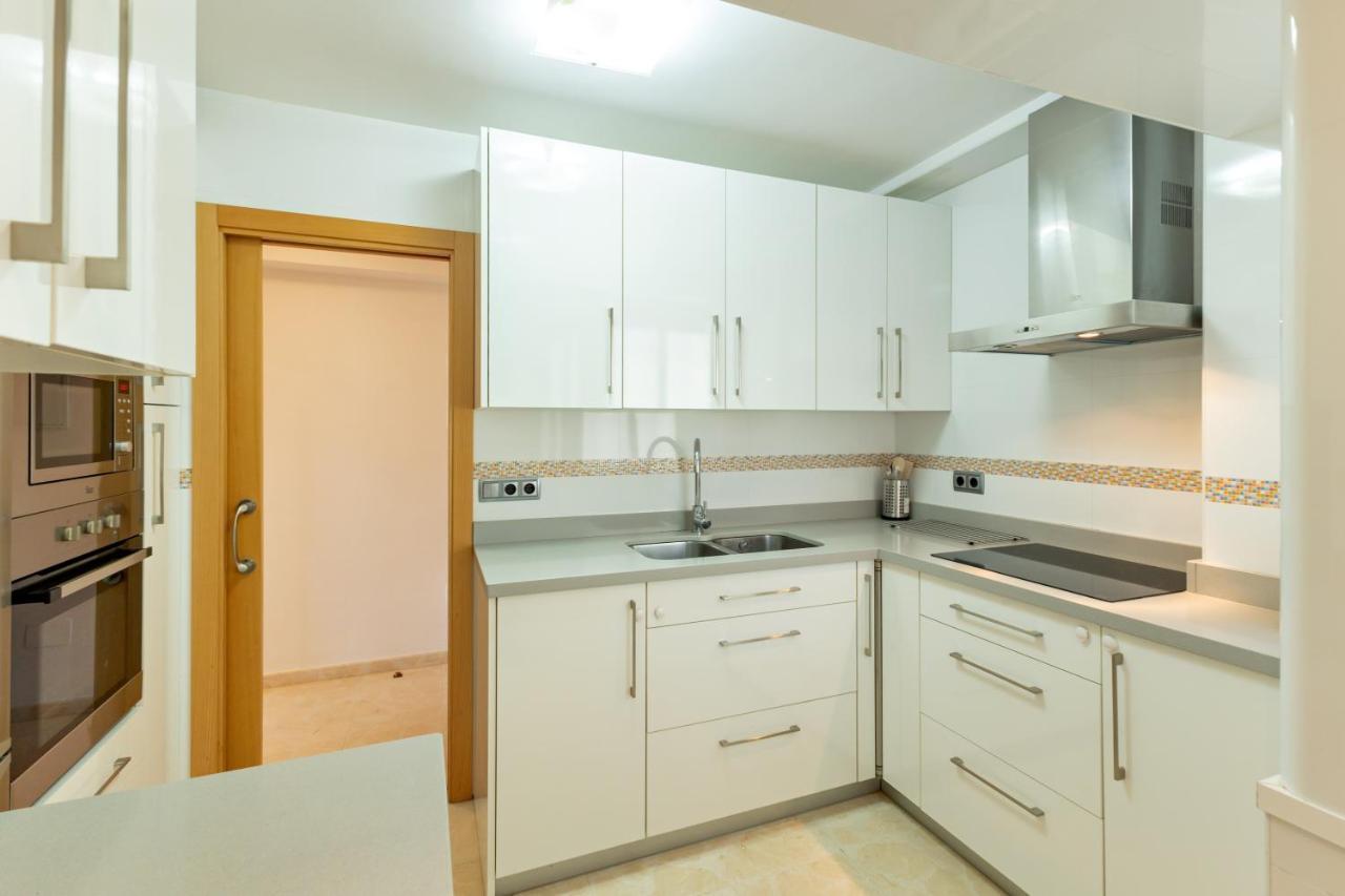 Charming 3 Bedroom Apartment At Triana Center By Oui Sevilla Buitenkant foto