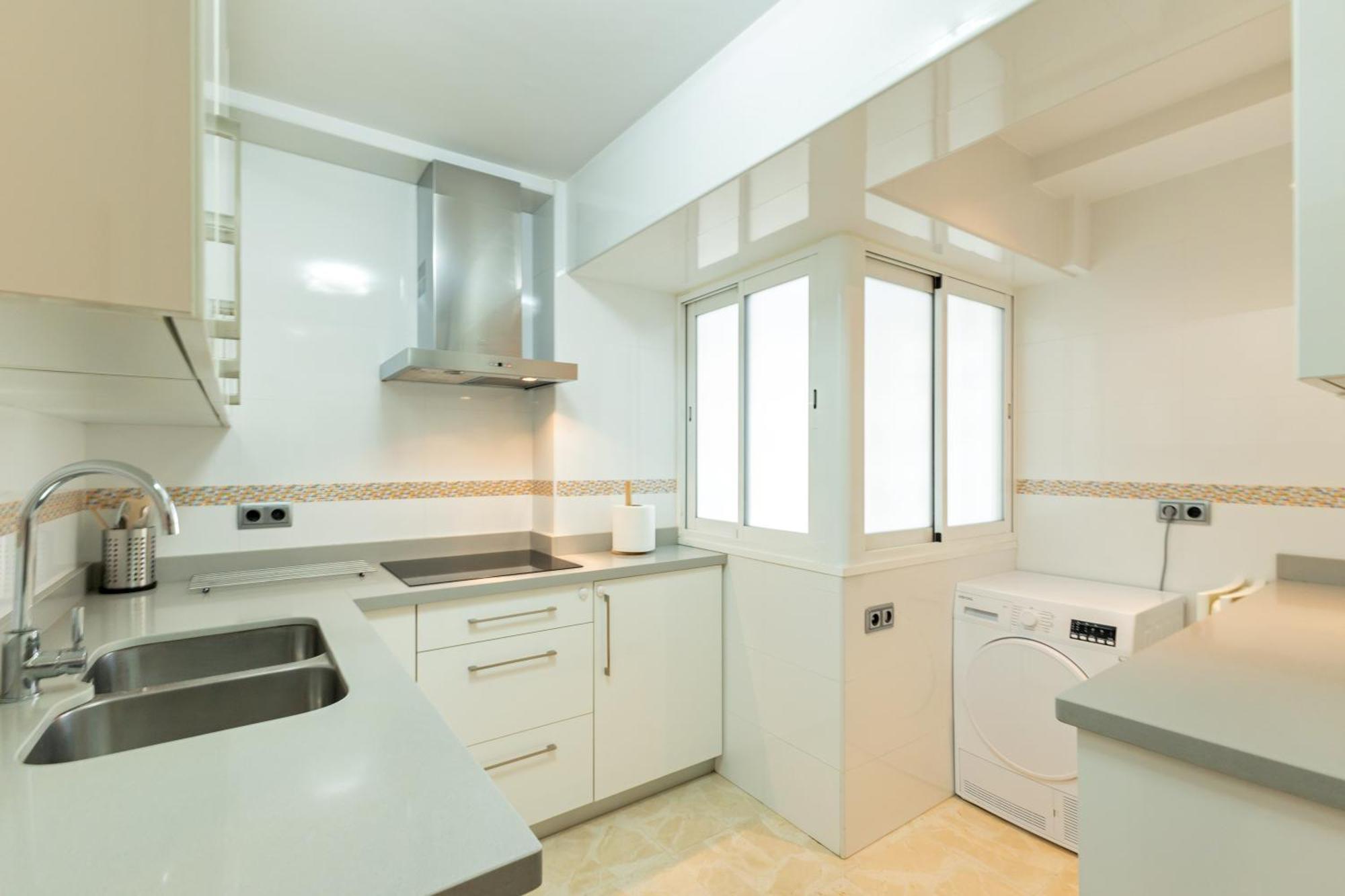 Charming 3 Bedroom Apartment At Triana Center By Oui Sevilla Buitenkant foto